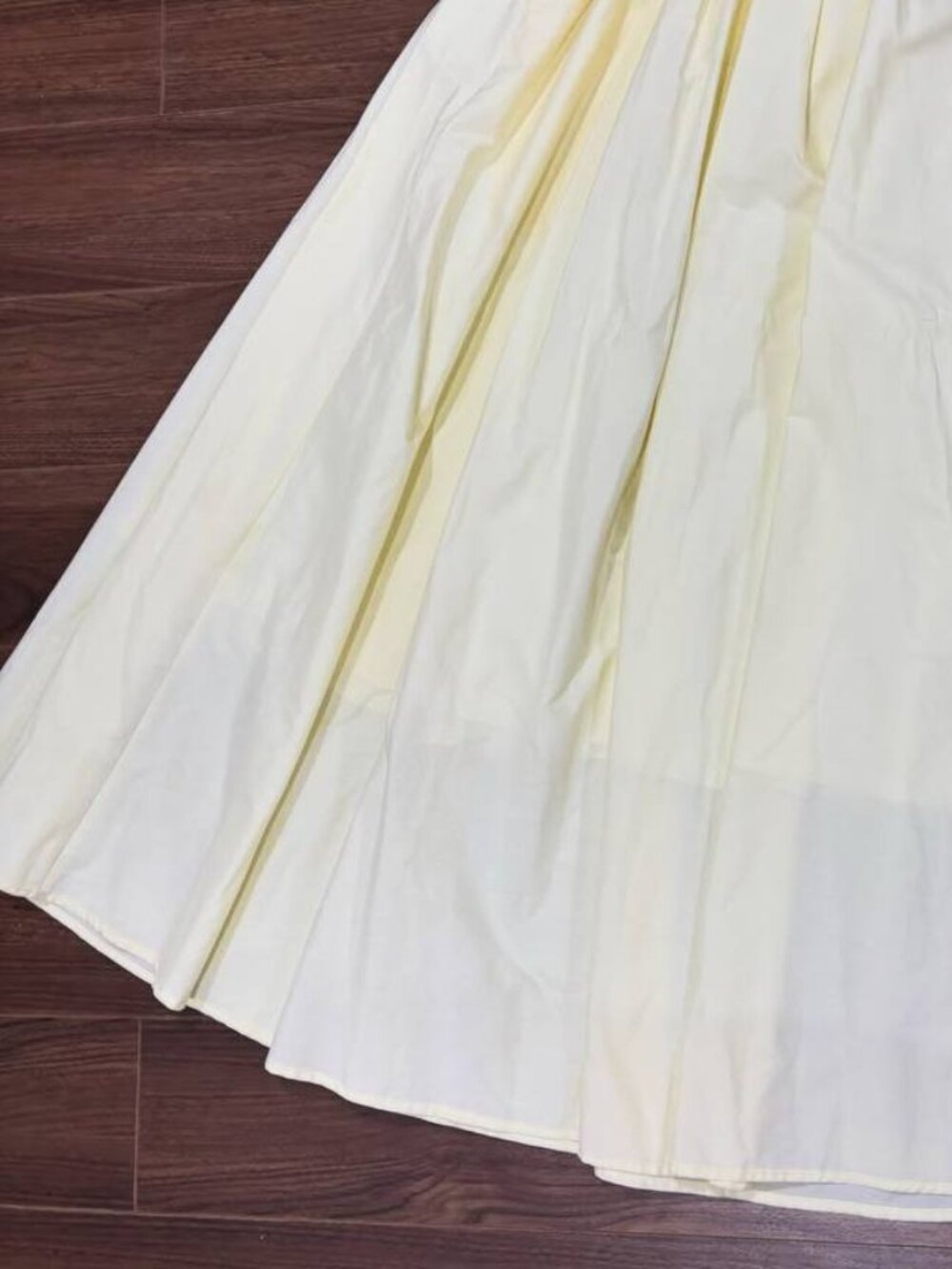 Light Yellow Maxi Skirt - Picture 3 of 3
